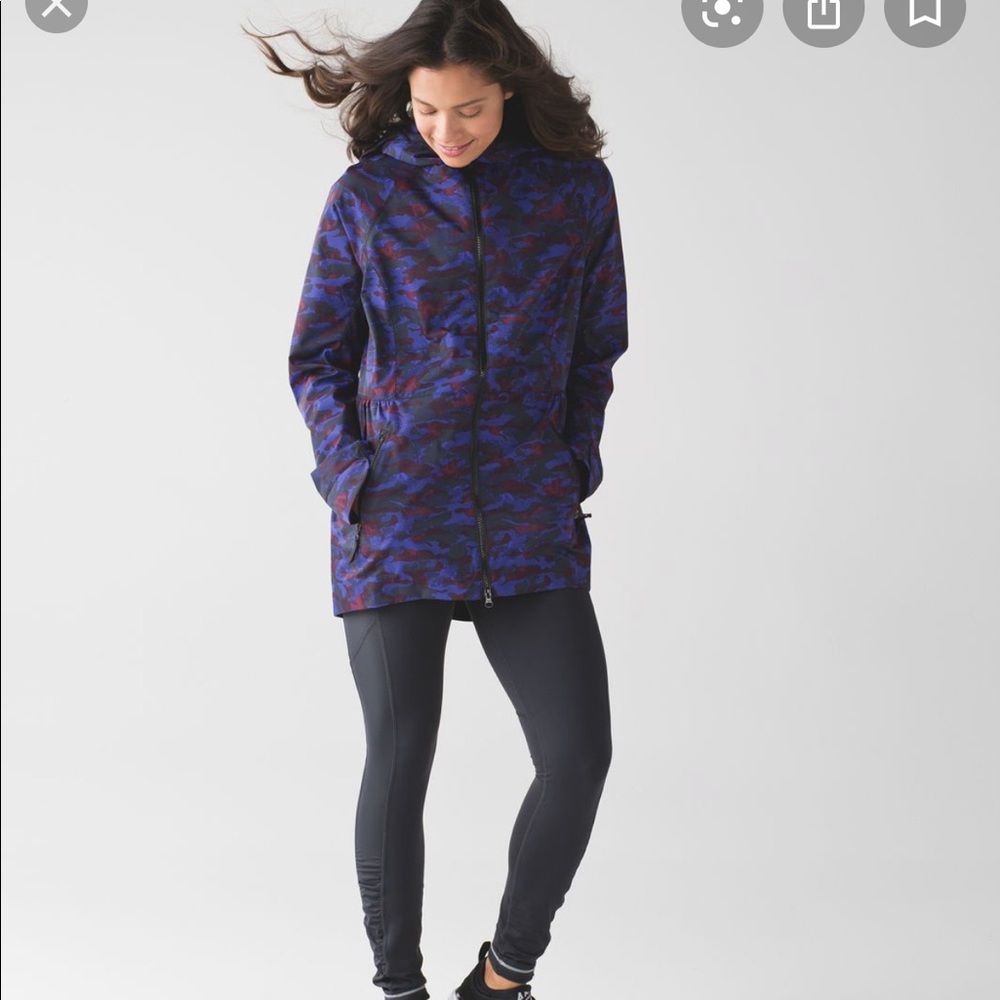 Lululemon camo Rain Jacket